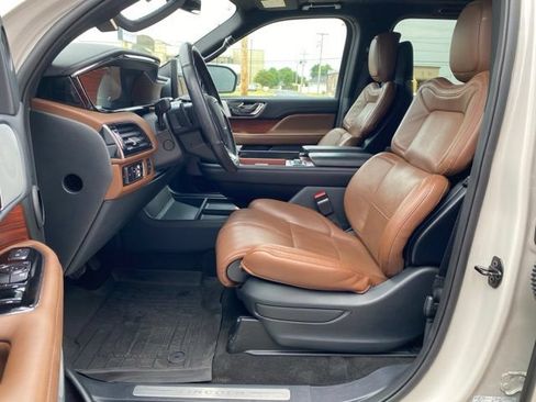 Used 2024 Lincoln Navigator L Reserve AWD/4WD image 15