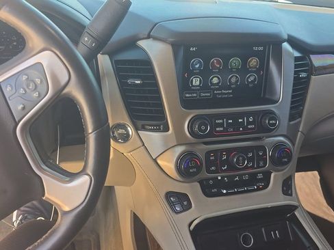 Used 2015 GMC Yukon Denali w/ Premium Package RWD image 9