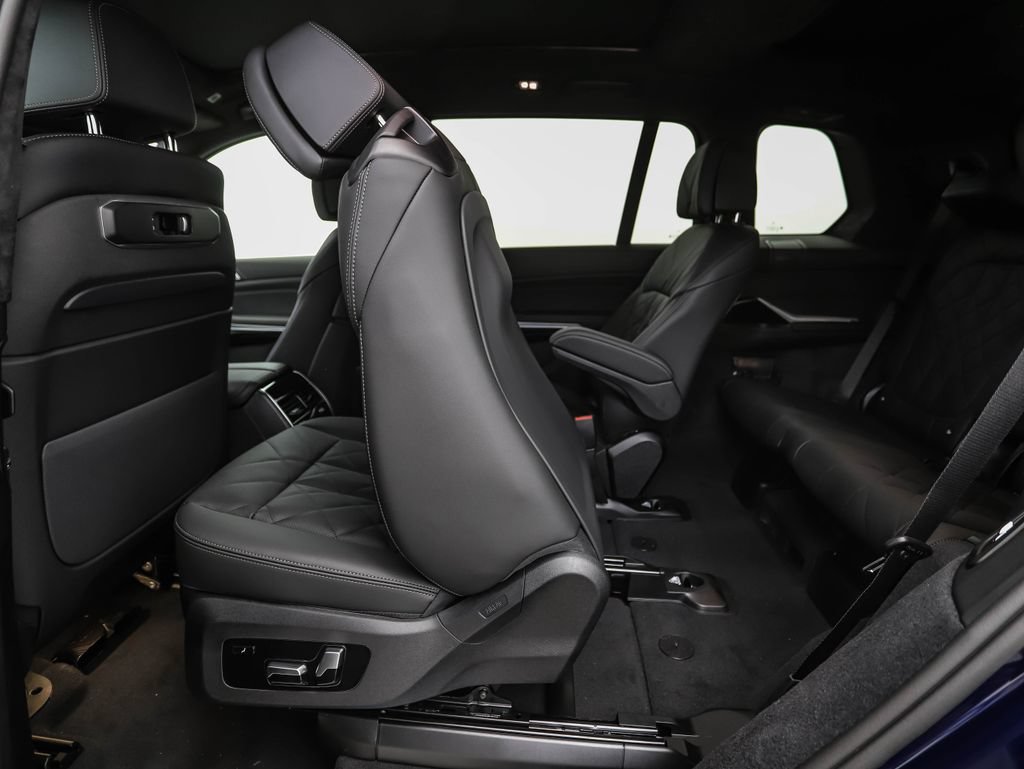 Used 2027 BMW X7 xDrive40i w/ M Sport Package AWD/4WD image 25