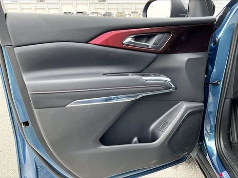 New 2026 Chevrolet Traverse Z71 w/ Driver Confidence Package image 25