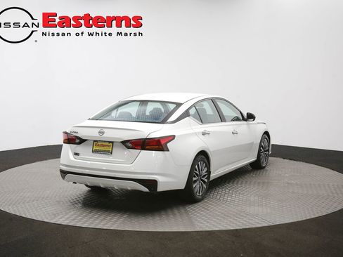 Used 2025 Nissan Altima 2.5 SV FWD image 30
