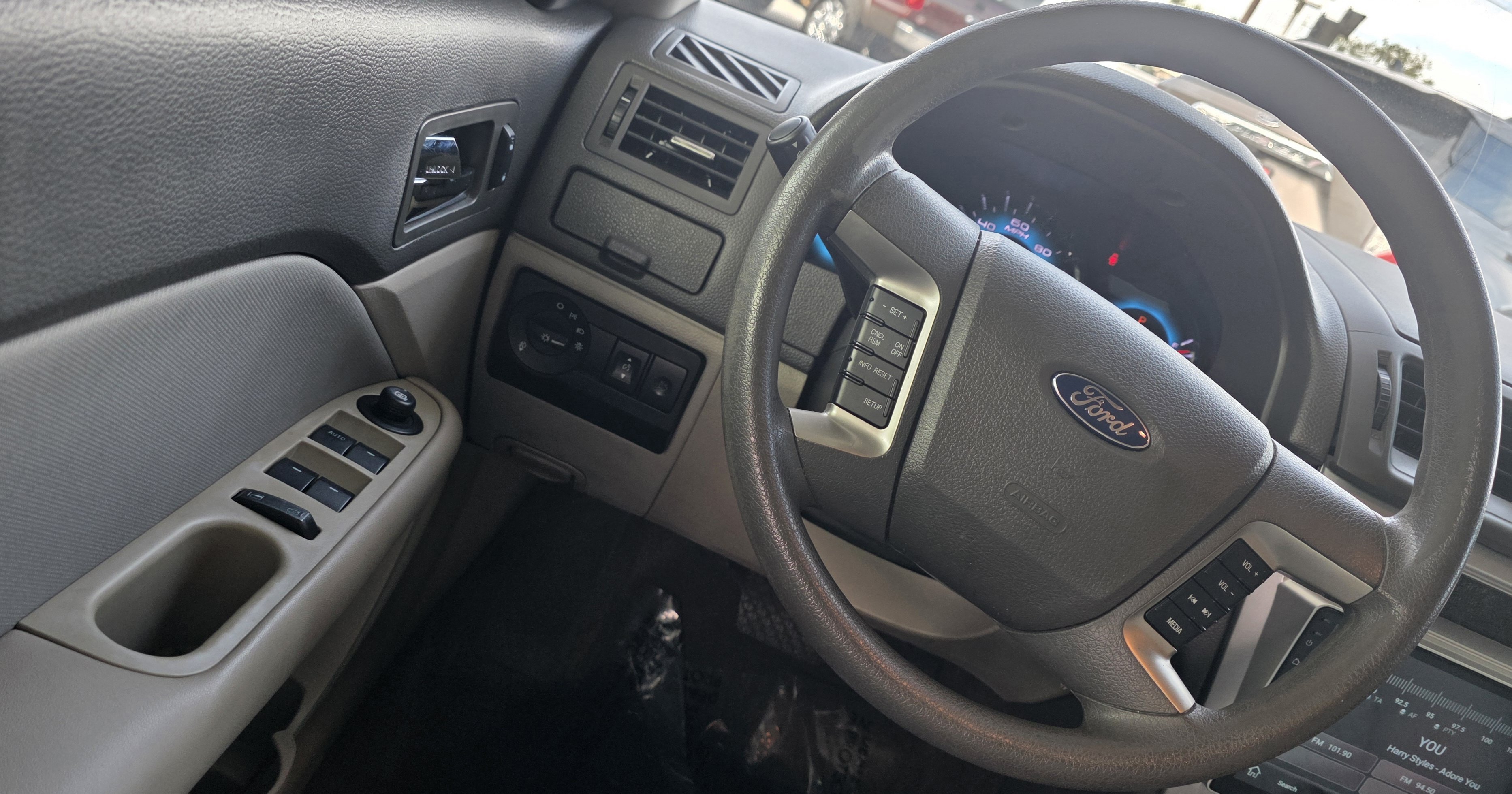 Used 2012 Ford Fusion SE FWD image 19