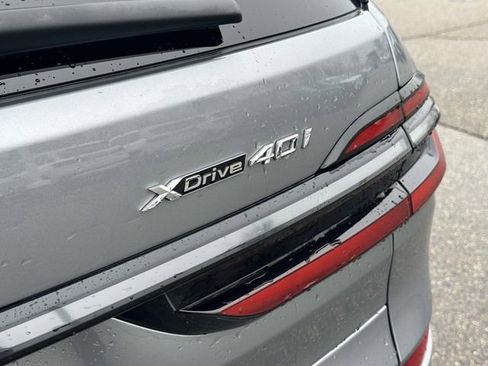 Certified 2025 BMW X7 xDrive40i w/ M Sport Package image 18