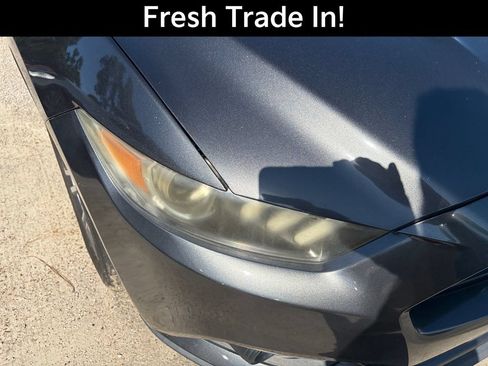 Used 2017 Ford Mustang Coupe RWD image 5