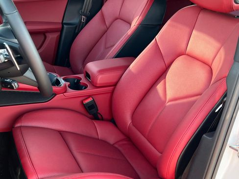 New 2026 Porsche Macan S image 5