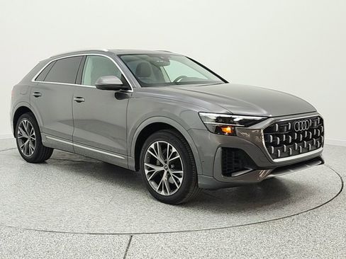 Used 2024 Audi Q8 Premium Plus image 3