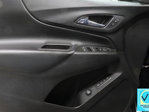 Used 2020 Chevrolet Equinox LT w/ Midnight Edition image 21