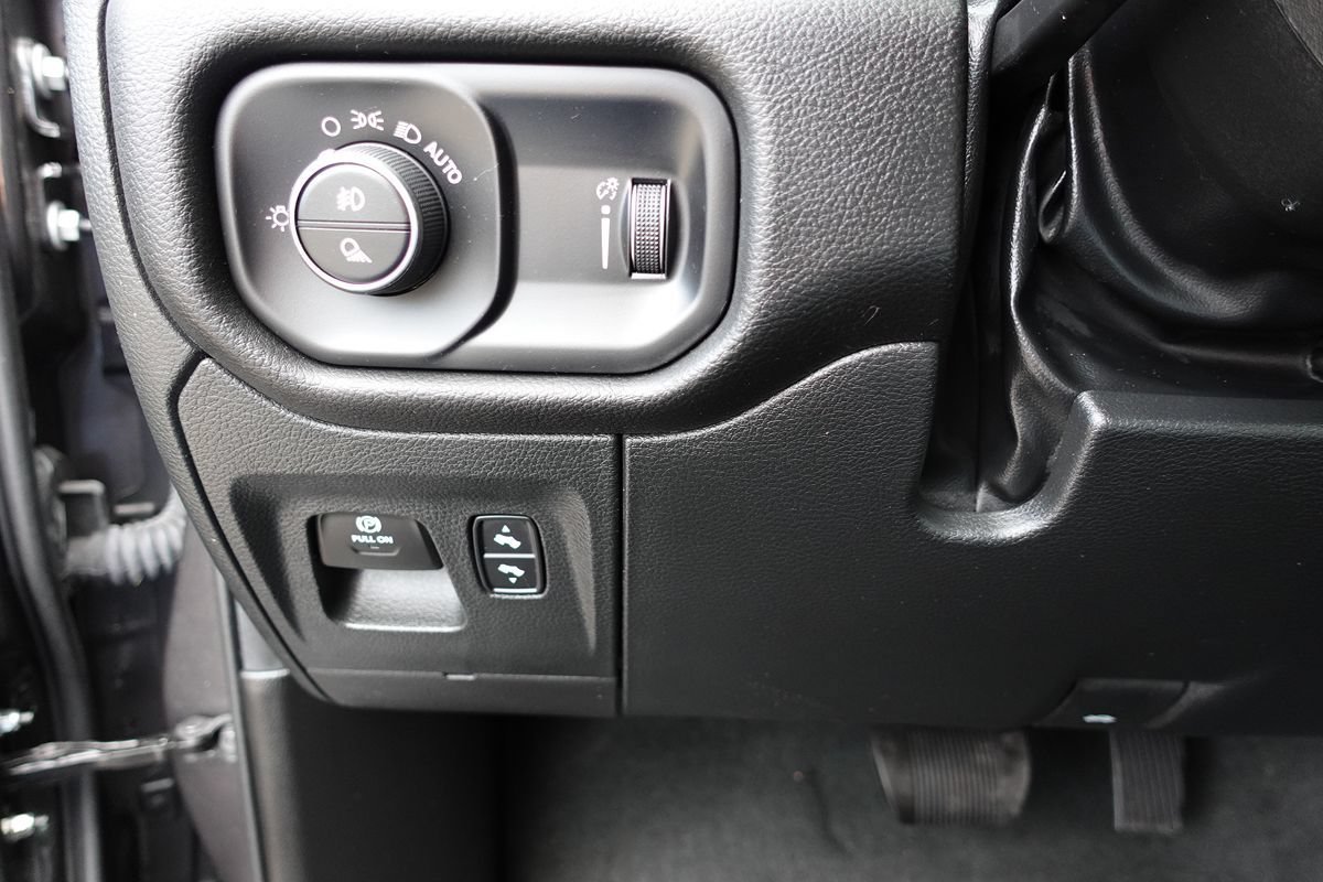 Used 2024 RAM 1500 Big Horn AWD/4WD image 59
