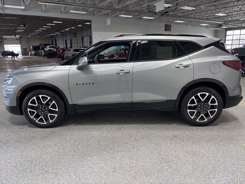 Used 2024 Chevrolet Blazer RS w/ Enhanced Convenience Package image 4