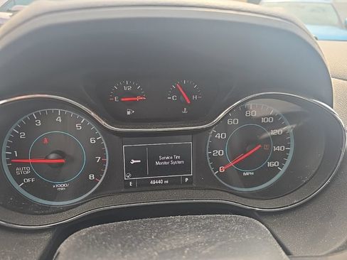 Used 2017 Chevrolet Cruze LT w/ Convenience Package FWD image 8