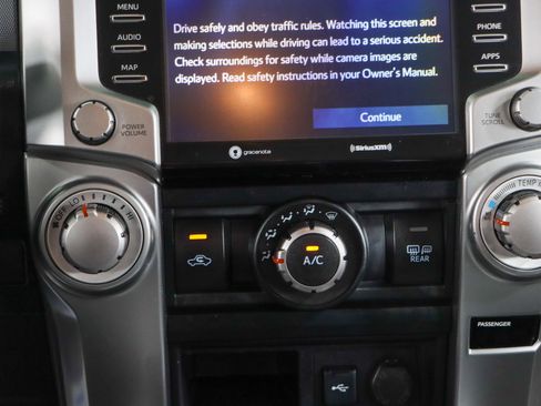 Used 2021 Toyota 4Runner SR5 AWD/4WD image 21