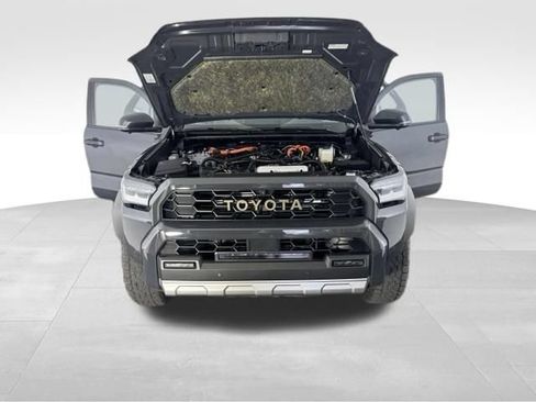 Used 2025 Toyota 4Runner Trailhunter AWD/4WD image 13