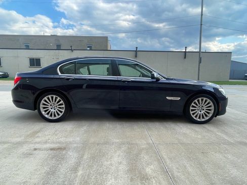 Used 2012 BMW 750Li xDrive image 4