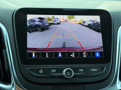 Used 2022 Chevrolet Equinox LT FWD image 30