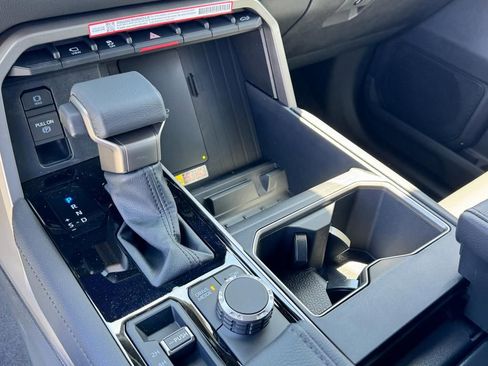 New 2025 Toyota Tundra Limited AWD/4WD image 26
