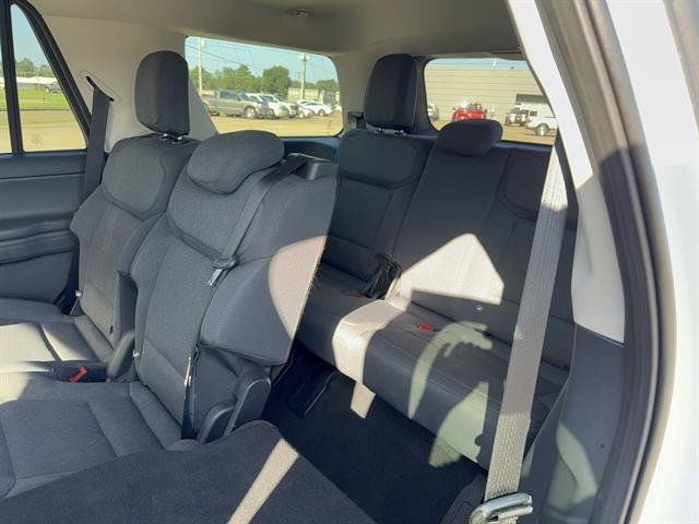 Used 2025 Ford Expedition Active RWD image 11