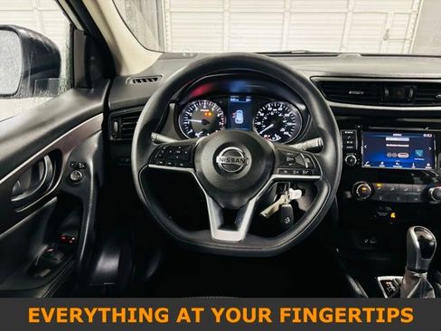 Used 2022 Nissan Rogue Sport S image 5