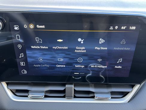 New 2026 Chevrolet Equinox LT w/ Safety and Technology Package image 12