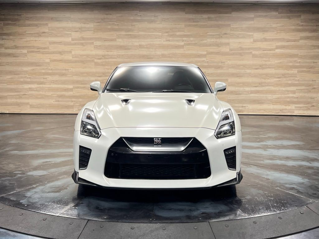Used 2020 Nissan GT-R Premium AWD/4WD image 5