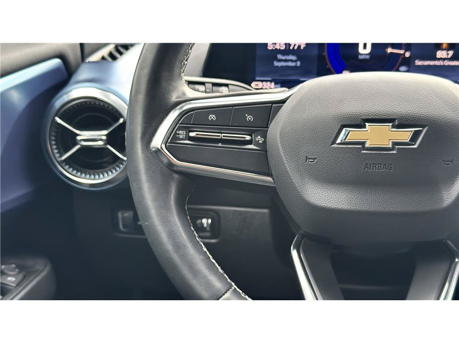 Used 2024 Chevrolet Equinox EV LT FWD image 27