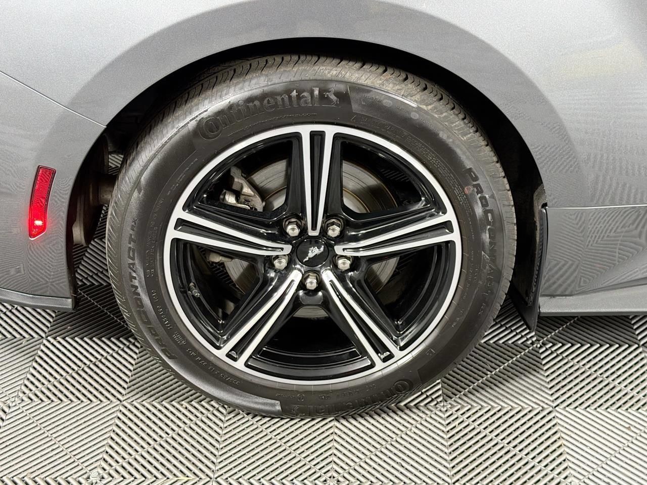 Used 2025 Ford Mustang Premium RWD image 30