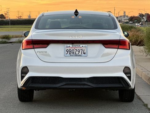 Used 2022 Kia Forte LXS image 5