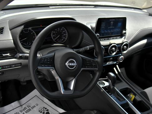 Used 2025 Nissan Sentra SV FWD image 14
