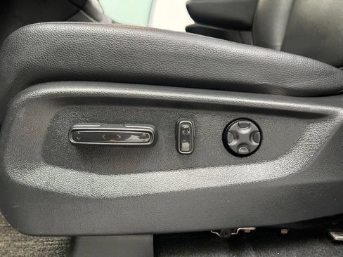 Used 2025 Honda Odyssey EX-L image 13