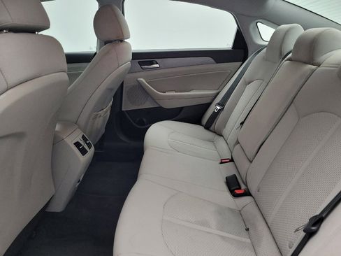 Used 2019 Hyundai Sonata SEL w/ Cargo Package FWD image 18