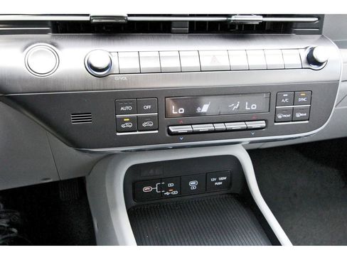 Certified 2025 Hyundai Kona SEL image 15