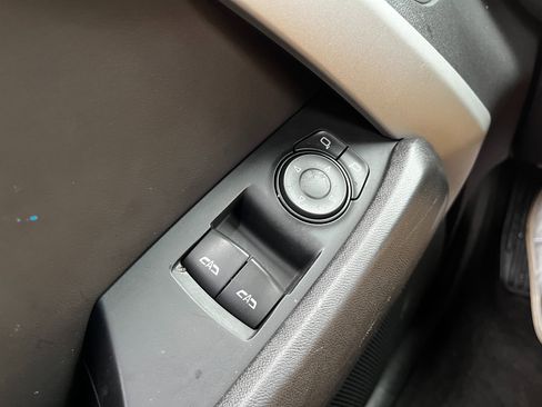 Used 2018 Chevrolet Camaro SS image 17