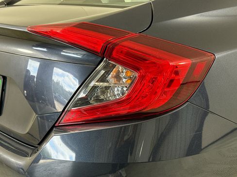Used 2018 Honda Civic EX image 32