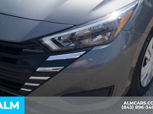 Used 2025 Nissan Versa S FWD image 11