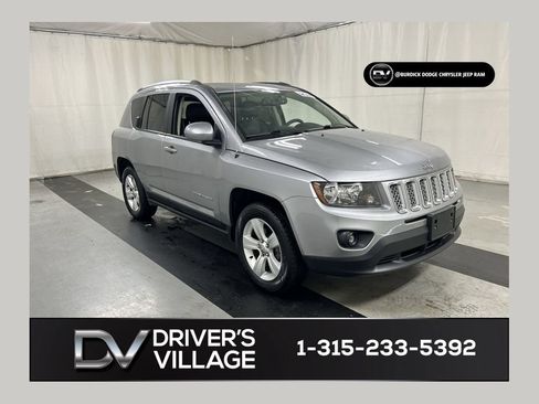 Used 2017 Jeep Compass Latitude AWD/4WD image 1
