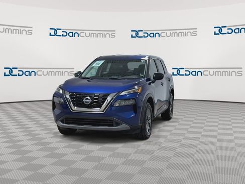 Used 2023 Nissan Rogue S FWD image 4