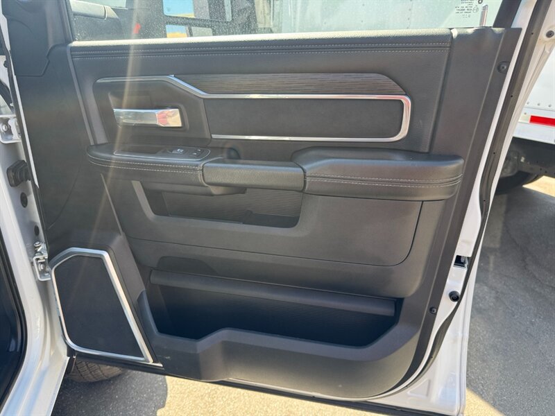 Used 2023 RAM 3500 Laramie AWD/4WD image 40