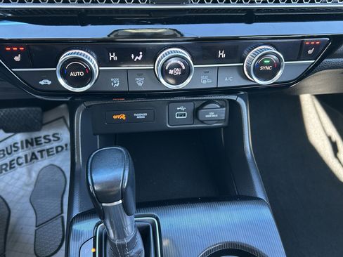 Certified 2022 Honda Civic EX image 27