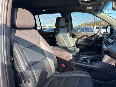 Used 2021 Chevrolet Suburban LT w/ LT Signature Plus Package image 20