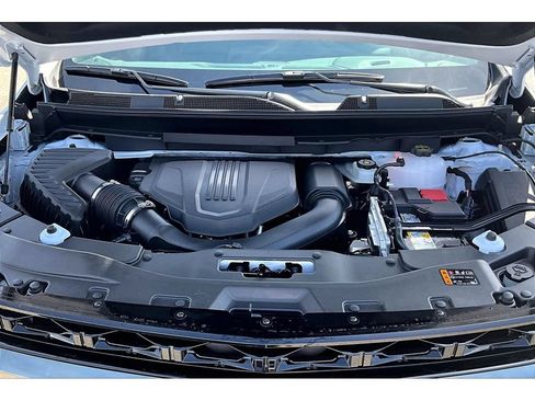 New 2026 Chevrolet Traverse Z71 w/ Enhanced Driving Package AWD/4WD image 12