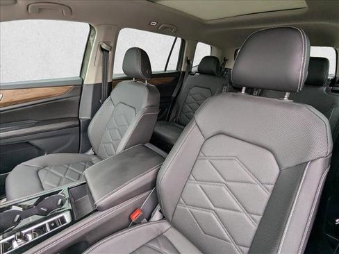 New 2026 Volkswagen Atlas SE FWD image 10