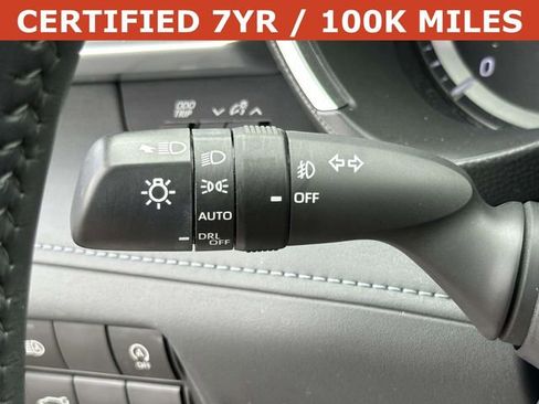 Used 2023 Toyota Highlander XLE FWD image 27