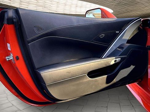 Used 2019 Chevrolet Corvette 2d Coupe Stingray w/1LT image 17