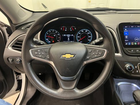 Used 2023 Chevrolet Malibu LT image 29