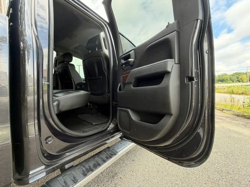 Used 2015 GMC Sierra 2500 SLT w/ Snow Plow Prep Package AWD/4WD image 29