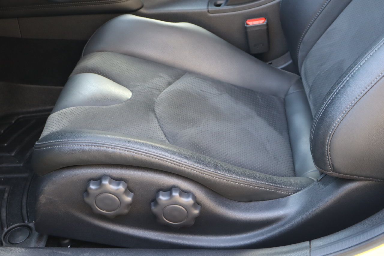 Used 2024 Nissan Z Performance w/ Floor Mat Package RWD image 13
