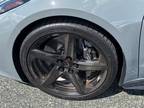 Used 2024 Chevrolet Corvette Z06 RWD image 5