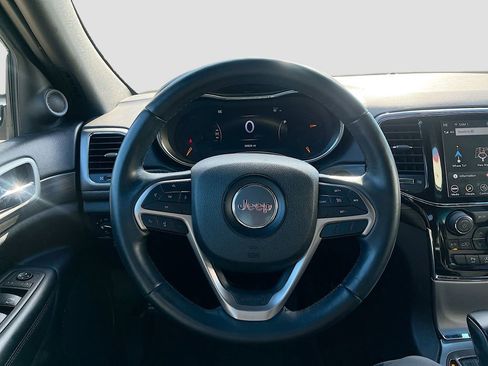 Used 2022 Jeep Grand Cherokee Laredo X image 11