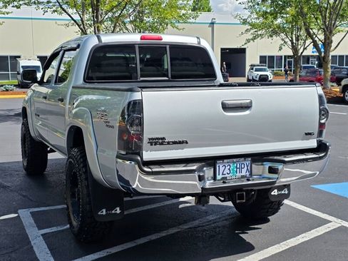 Used 2011 Toyota Tacoma 4x4 Double Cab w/ TRD Off-Road Pkg w/JBL Audio image 7