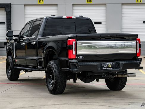 Used 2024 Ford F350 Platinum w/ Tremor Off-Road Package AWD/4WD image 11