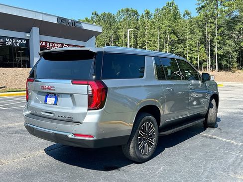 Used 2025 GMC Yukon XL Elevation RWD image 7